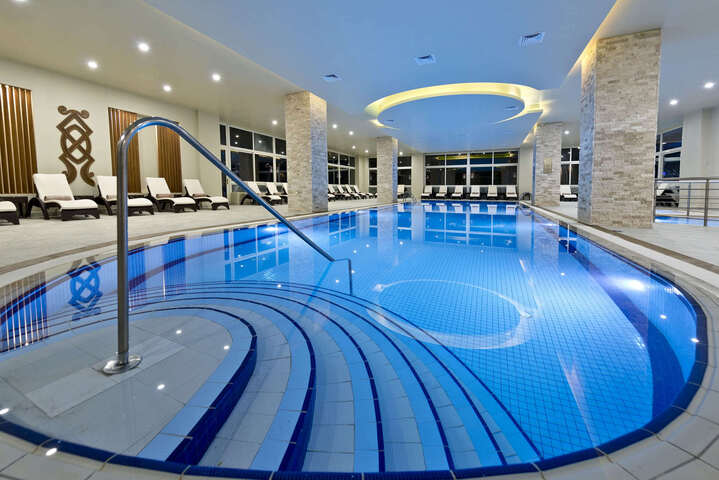 Pool 37 of 68