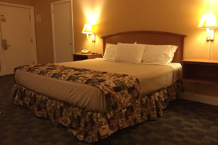 Room 25 of 92