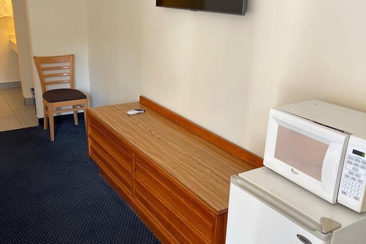 Room 11 of 23