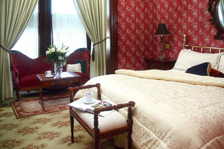 Room 3 of 66
