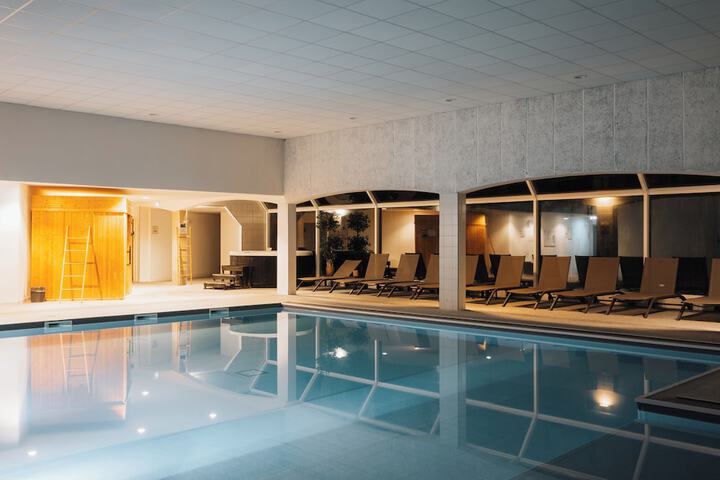Pool 45 of 154