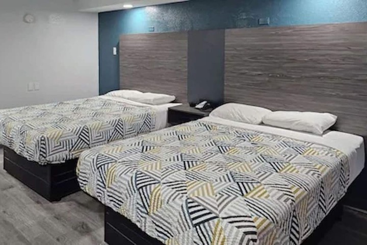 Room 7 of 14
