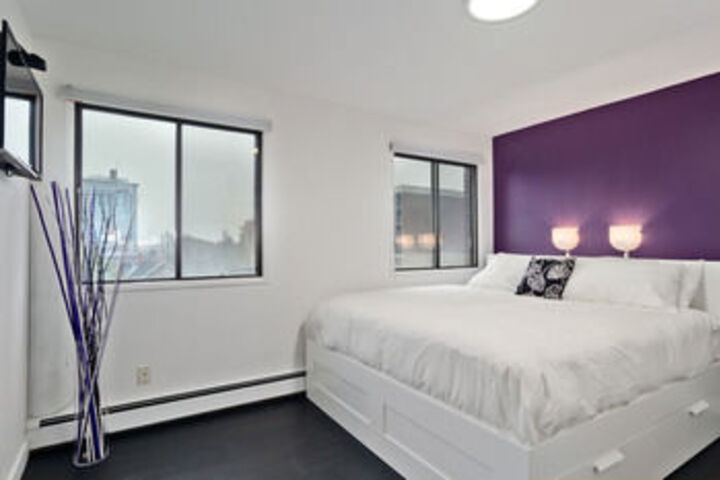 Room 4 of 15