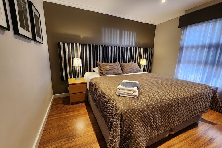Room 4 of 84