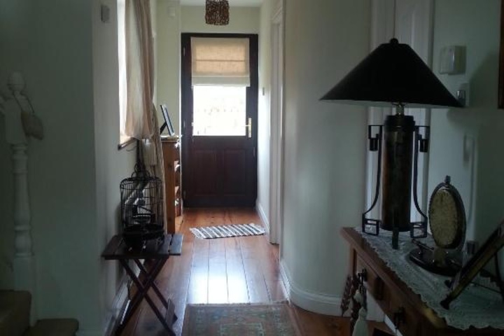 Room 8 of 12