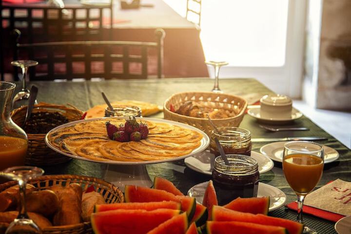 Breakfast/Coffee Service 27 of 35