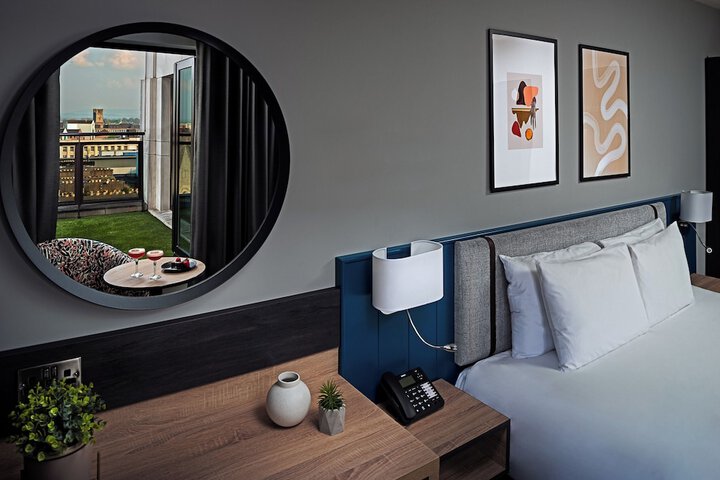 Room 9 of 54