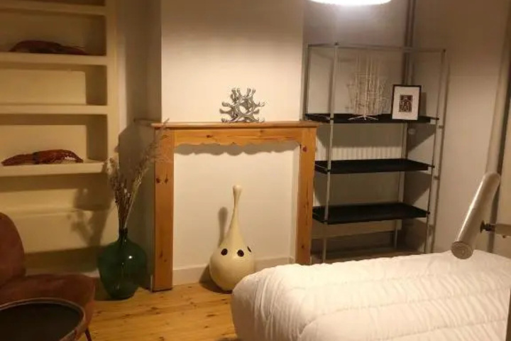 Room 4 of 14