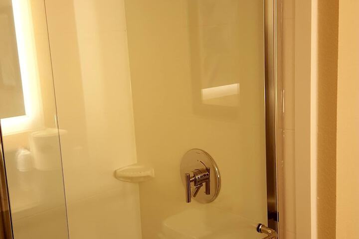 Bathroom shower
