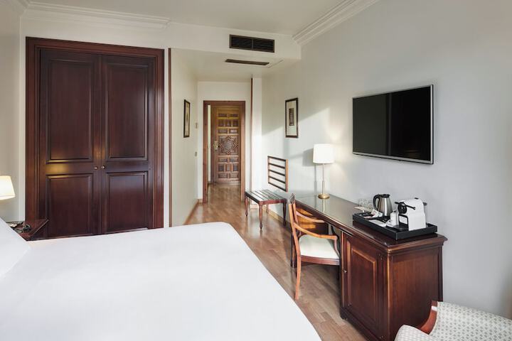 Room 21 of 51