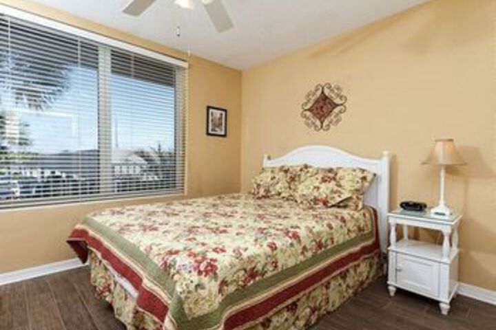 Room 20 of 38