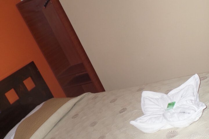 Room 3 of 32