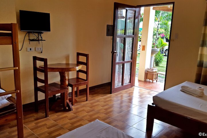 Room 5 of 66