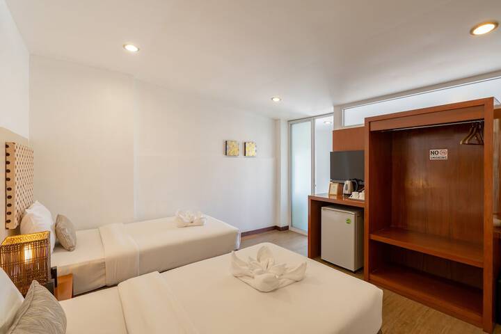 Room 26 of 149