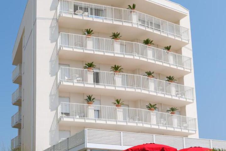 Hotel Montecarlo