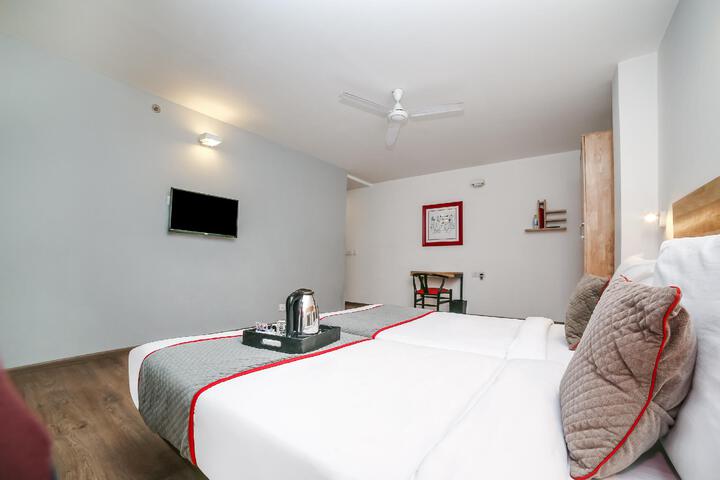 Room 4 of 19