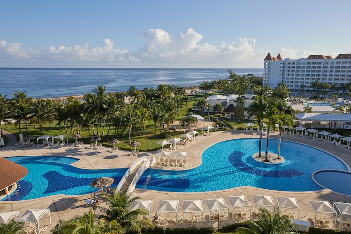 Pool Hotel