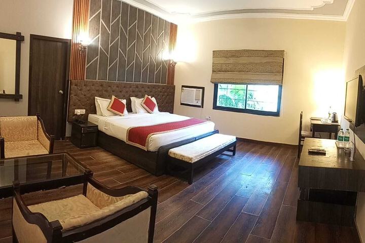 Room 9 of 52