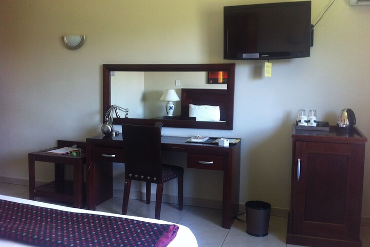 Room 14 of 30