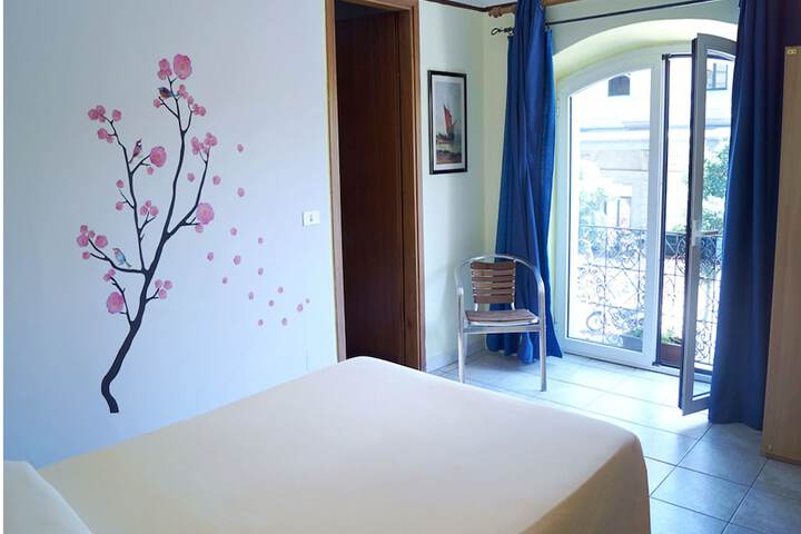 Room 9 of 40