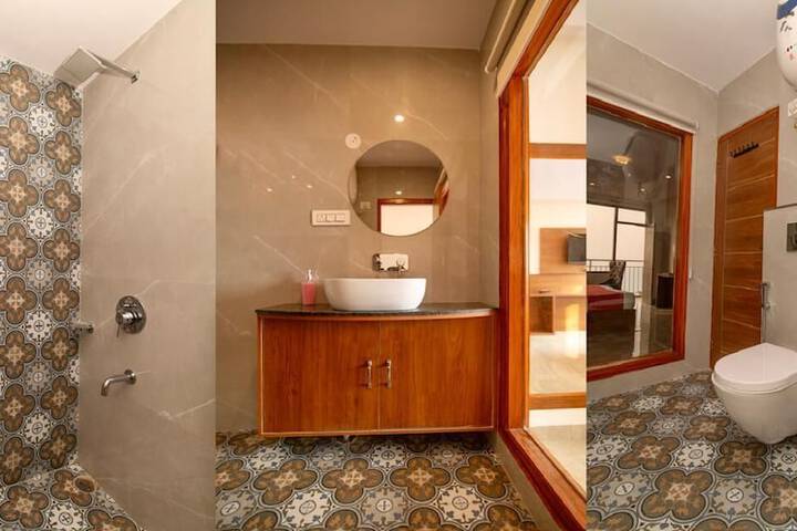 Room 18 of 21