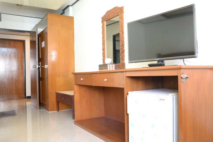 Room 8 of 70