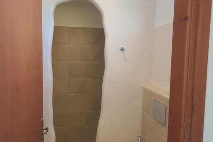 Room 114 of 162