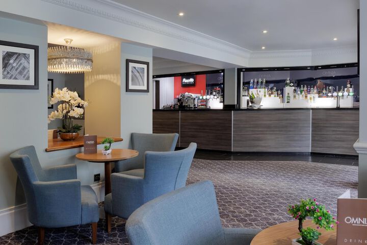 Lounge 65 of 127