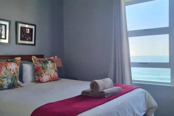 Room 4 of 15