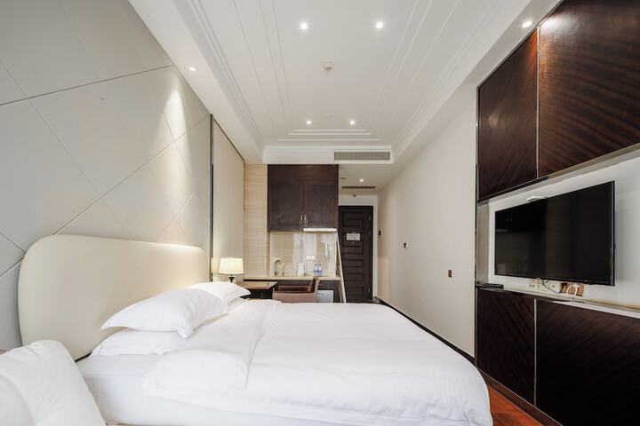 Room 81 of 140