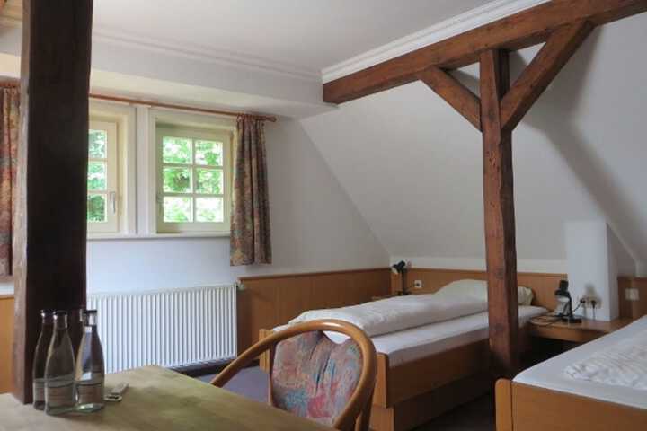 Room 3 of 18