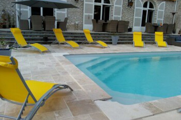 Pool 27 of 60