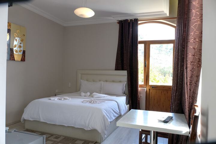 Room 47 of 139