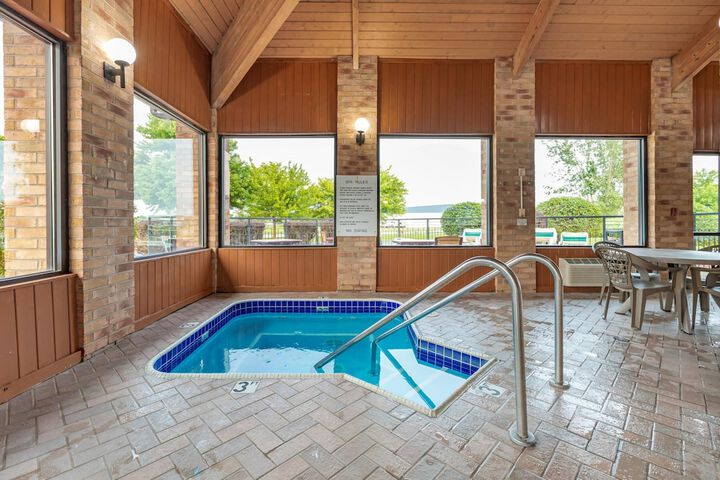 Pools & Facilities