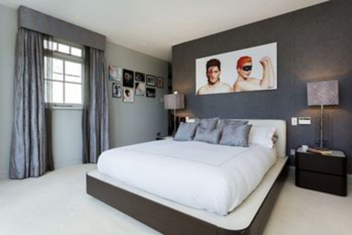 Room 15 of 48