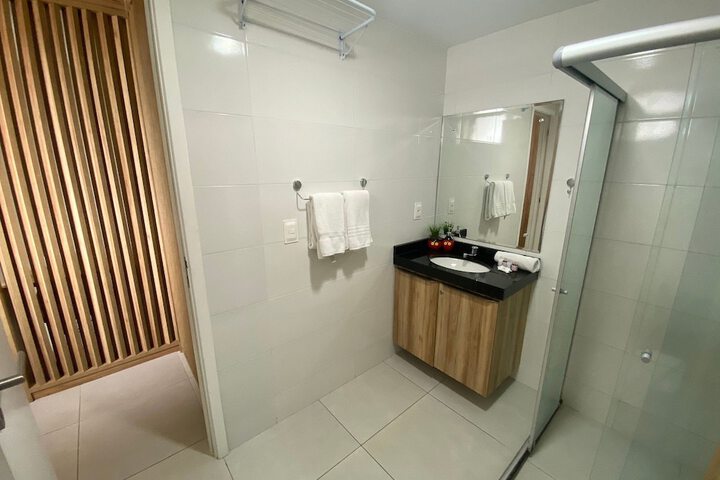 Room 102 of 217