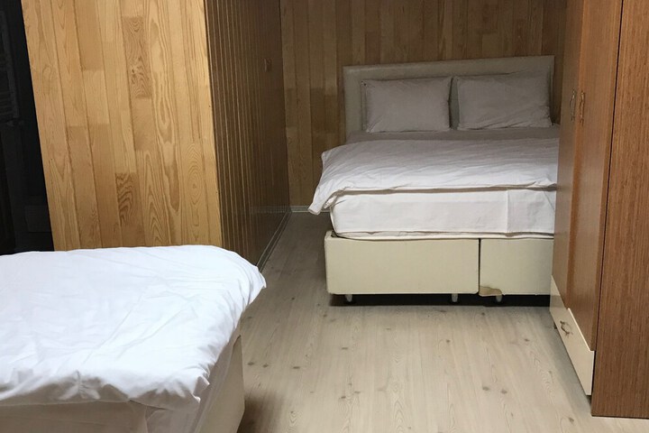 Room 15 of 66