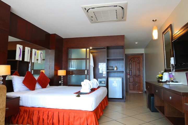 Room 15 of 66