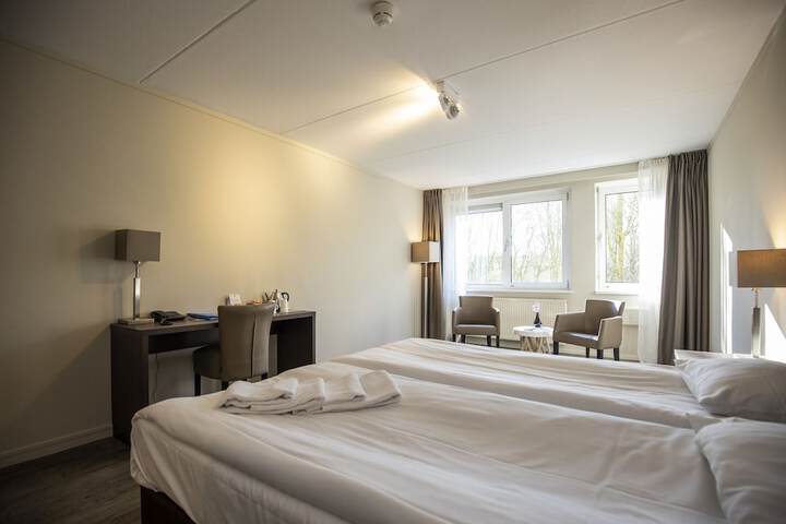 Room 3 of 31
