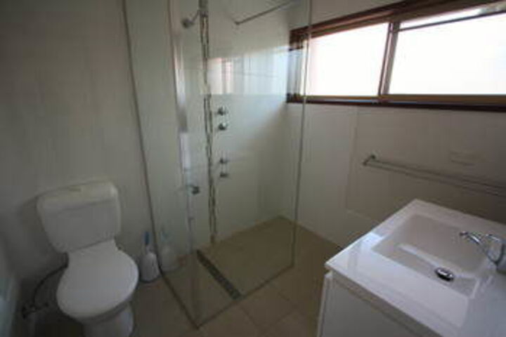 Room 8 of 19
