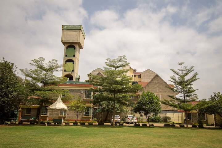 Harlequin Suites Hotel