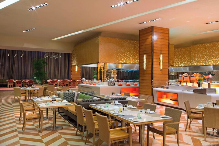 Dining 57 of 84