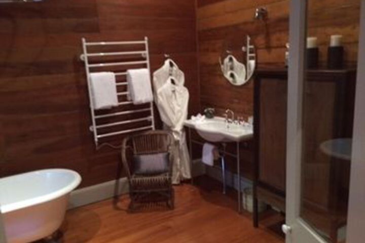 Room 5 of 75