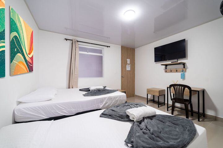 Room 26 of 122
