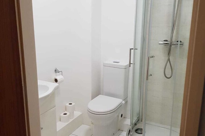 Room 8 of 15
