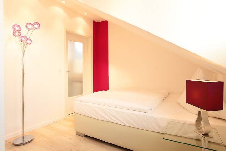 Room 9 of 72