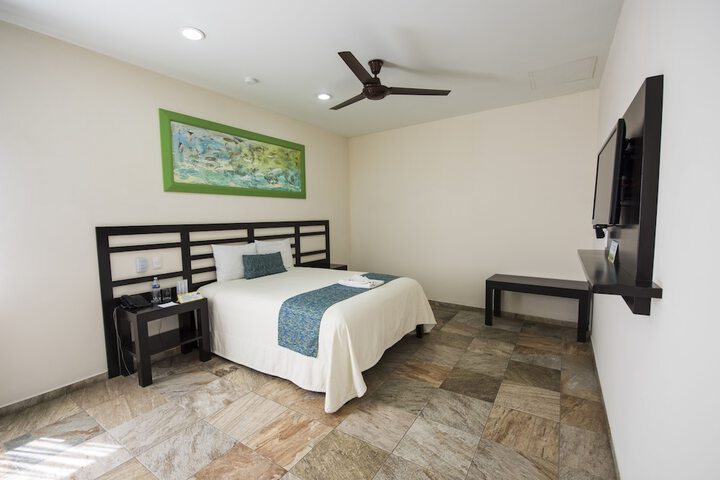 Room 9 of 35