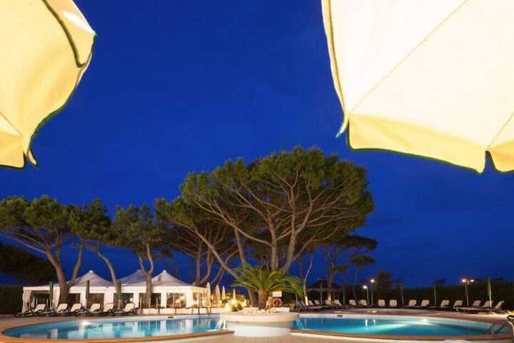 Pool Hotel