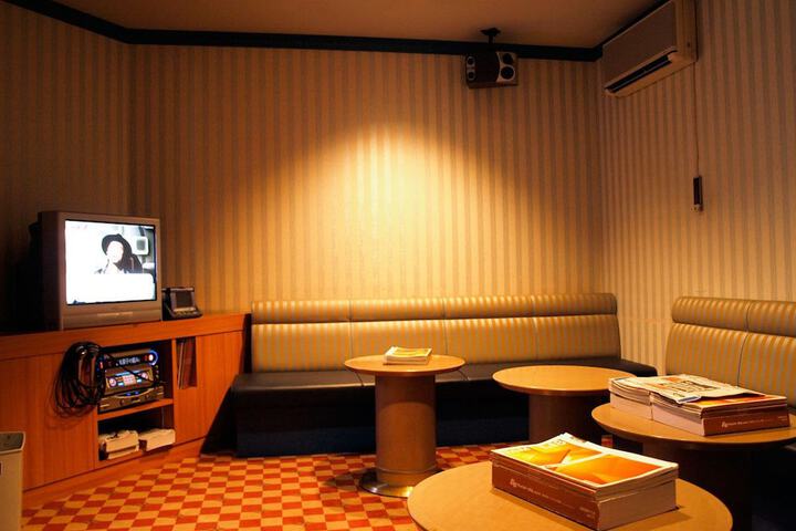 Room 30 of 60