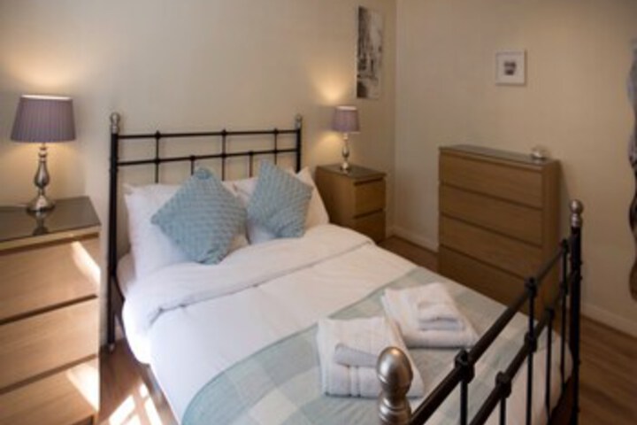 Room 12 of 14